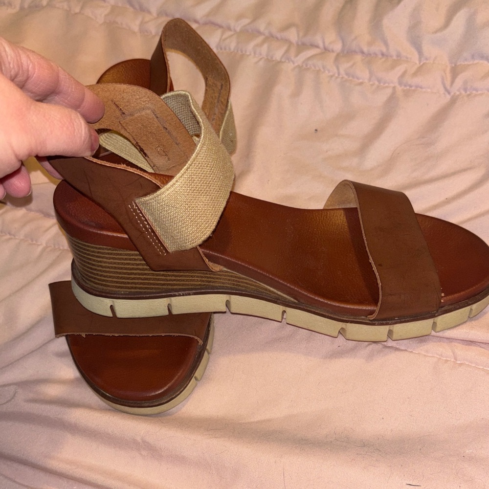 Maurices Tan and Cream Women's Sandals Size 8.5 Women’s Wedge Shoes - Picture 3 of 14